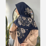 روسری سوپرنخ با طرح گل سورمه ای