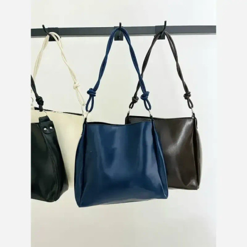 کیف زنانه فایرو بند پیچ به همراه کیف آرایش جنس وارداتی سایز 27 تا 32 رنگبندی
