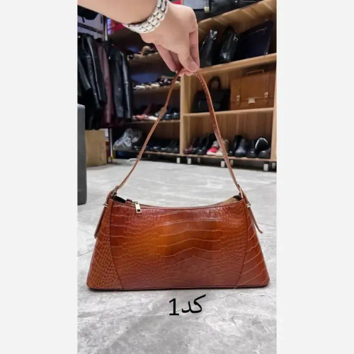 کیف دوشی و دستی چرم طبیعی گاوی مدل شاندیز سایز 24 در 15